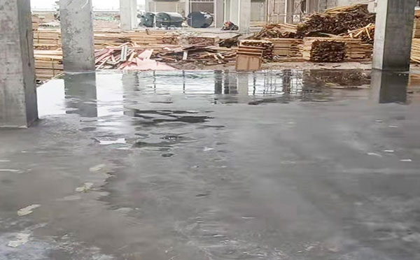 洛隆不发火地坪