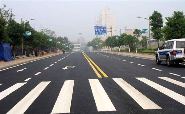 洛隆标线涂料在洛隆环氧地坪项目中的选择与应用